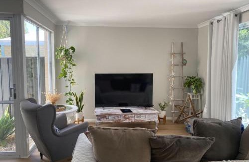 Busselton House | Serenity by the Sea
