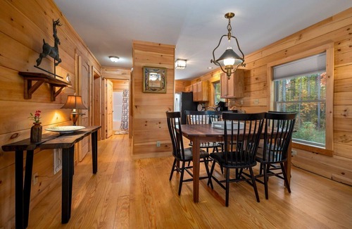 Lake Lure House | Serenity Cabin | Mountain Views, Hot Tub, Game Room and Fire Pit – 5 Min to Lake Lure!