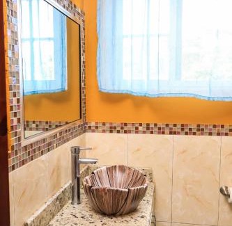Runaway Bay Apartment | Serenity Escape Apt 3