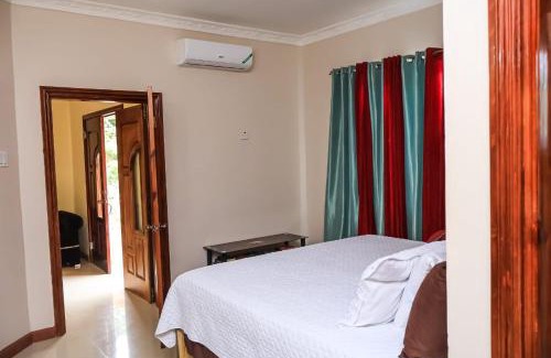 Runaway Bay Apartment | Serenity Escape Apt 3