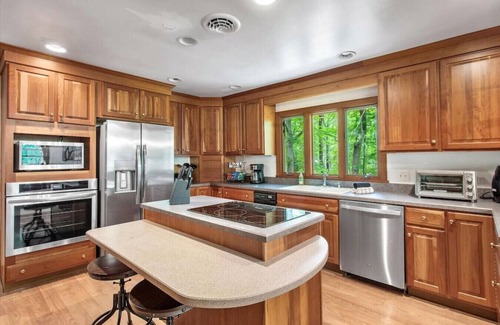 North Chesterfield House | Serenity in the Suburbs: Your Gorgeous RVA Getaway