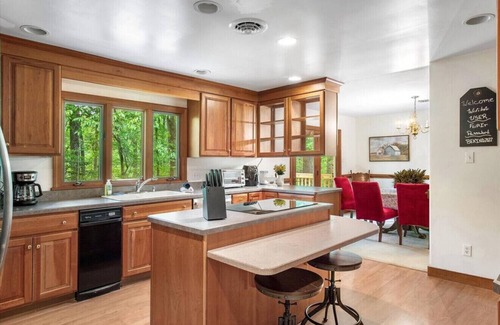 North Chesterfield House | Serenity in the Suburbs: Your Gorgeous RVA Getaway