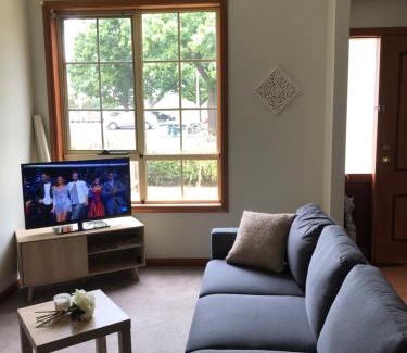 Alfredton House | Serenity on Sturt