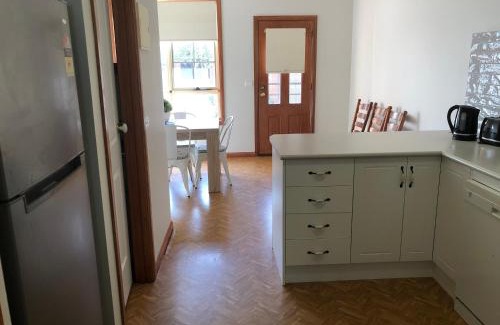 Alfredton House | Serenity on Sturt