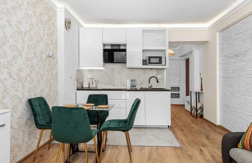 Kleparz Apartment | Sereno Vista Apartment by BookingHost