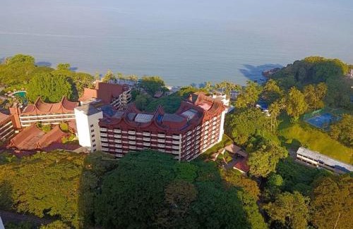 Batu Ferringhi Apartment | Seri Sayang 2 Bedrooms Seaview Resort