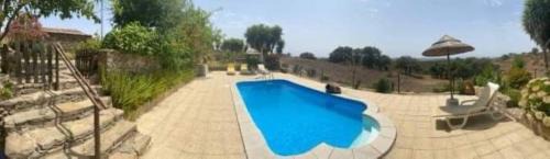 Sao Barnabe House | Serra do Caldeirao Villa with Pool