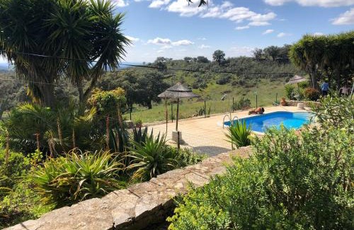 Sao Barnabe House | Serra do Caldeirao Villa with Pool