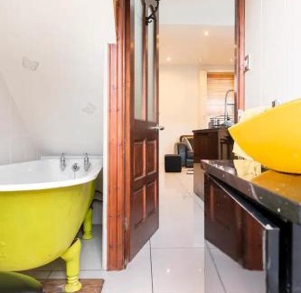 Dublin House | Serres’ Home