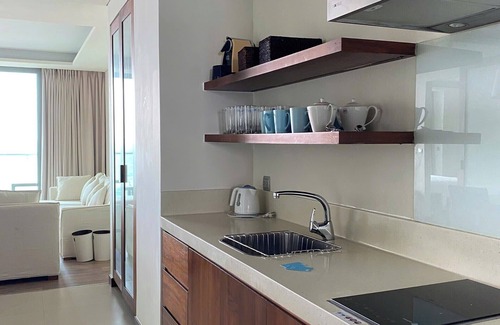 Son Tra Apartment | Serviced Aparthotel - 2 bedrooms, 3 balconies, beachfront, central, rooftop pool
