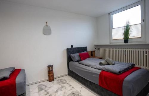 Alt-Rentfort Apartment | Serviceroom24 - Space in Gladbeck WLAN - Smart-TV - 24-7 Check-in und Küche
