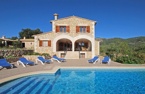 Campanet Villa | Ses Rotes - Spacious country house with private pool for 10 people in Mallorca
