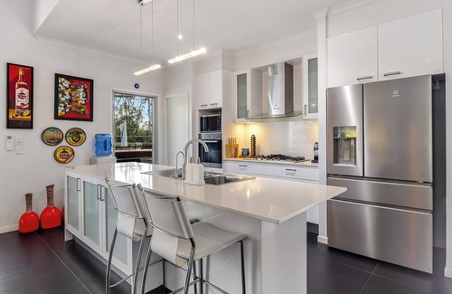 Diddillibah House | Set amongst serene bushland with easy access to the Maroochy river.