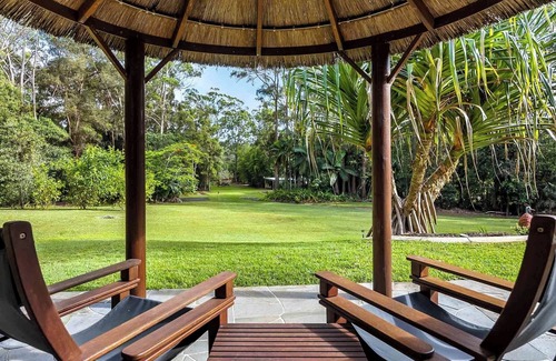 Diddillibah House | Set amongst serene bushland with easy access to the Maroochy river.