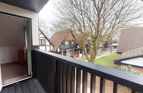 Saint Erth Praze Cottage | Set amongst the gardens and trees at Tolroy Manor with everything you need for a comfortable stay