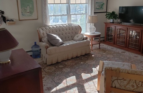 East Falmouth House | Set Up for Comfort! Beautiful Home in Falmouth - 3 bedroom/2bath - Sleeps 6