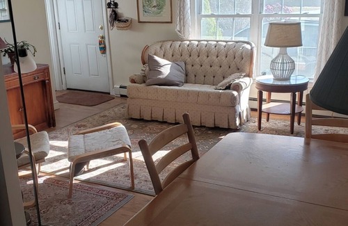 East Falmouth House | Set Up for Comfort! Beautiful Home in Falmouth - 3 bedroom/2bath - Sleeps 6