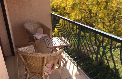 Sete Apartment | SETE rental 500 meters from the beaches, quiet residential area with trees.