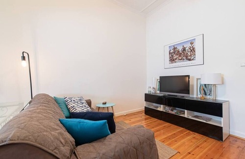 Henley Beach Apartment | Settle in @ Henley: Cosy Hidden Gem with parking