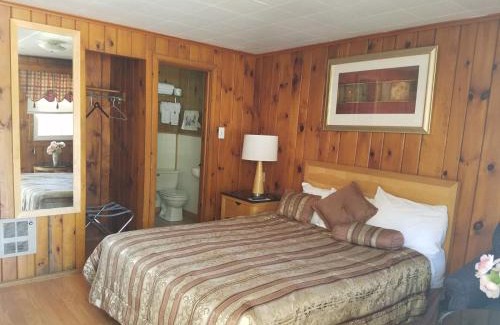 Lake George Cabin | Seven Dwarfs Cabins - White Cabin