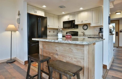 Seven Springs Condo | Seven Springs 3 Bedrooms Premium Condo, Ski In/Ski Out by RedAwning
