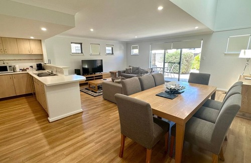 Broadwater Villa | Seventy at Cape View Resort - villa in Cape View Resort, great for couples and families to enjoy.