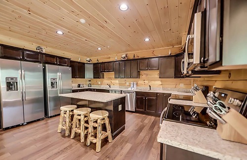 Sevierville Cabin | Sevierville - The Palace at Bear Creek - 15 Bdrms.