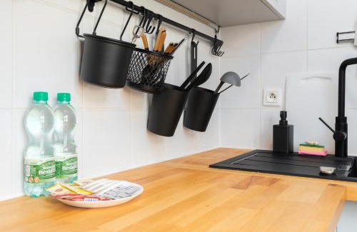 Bronowice Apartment | Sewera Cozy Nest Apartment by BookingHost