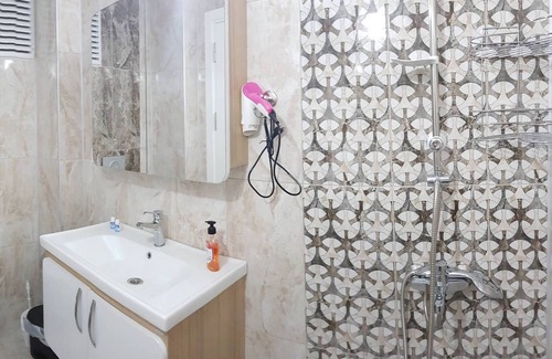 Kusadasi Bed & Breakfast | Sezgin Boutique Hotel Twin Room A/C,TV,fridge,pool,garden,free wi-fi & car park