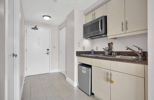 Coconut Grove Apartment | SF Amazing Studio - Walking Distance to Cocowalk