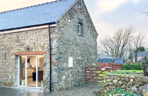 Milford Haven House | Sgubor Sgiwiff - Luxury Family Rural Retreat in Pembrokeshire