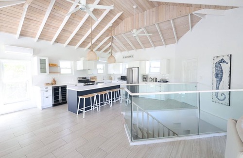The Bight Villa | Shades of Blue Villa , Steps Away From Grace Bay Beach