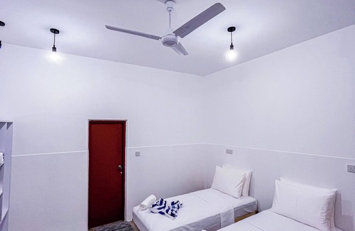 Himandhoo Bed & Breakfast | Shadow Isles Himandhoo #2