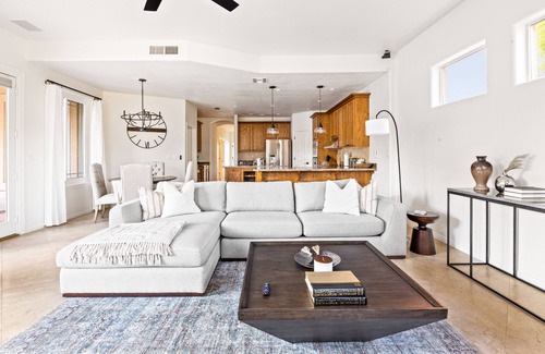 Paradise Plaza House | Shadow Mountain Retreat- Perfect location, Pool, Games, & Hiker's retreat