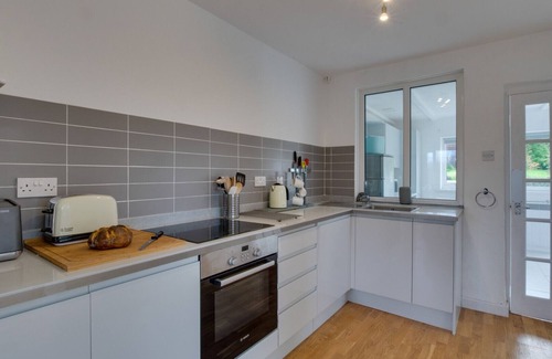 Llangennith House | Shambles - Two Bedroom House, Sleeps 3