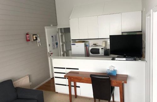 Hotham Heights Apartment | Shamrock Apartment 4