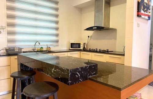 Tanjung Bungah Villa | Shamrock Breeze Villa: Coastal Haven for 29 Guests