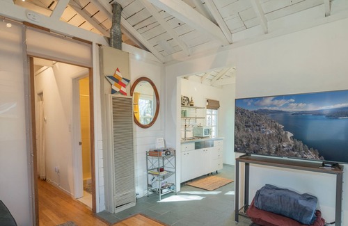 Big Bear Lake Cottage | Shamrock Cottage - Adorable cottage is close to the lake, marinas, and village with mountain views!