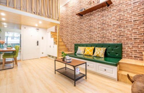 Downtown Shanghai Apartment | Shanghai Hills&XING 1881 Homestay Near Line2 West Nanjing Rd