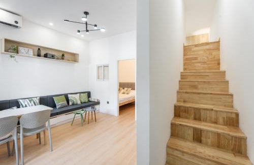 Downtown Shanghai Apartment | Shanghai Hills&XING 1884 Family Homestay Near Line2 & Line12 West Nanjing Road