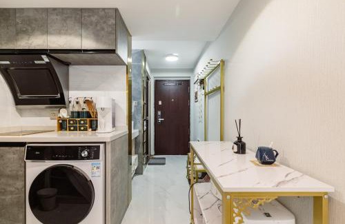 Pudong Apartment | Shanghai Stylish Loft near Riverside Smart Home & Bathtub 上海精装复式公寓近黄浦江