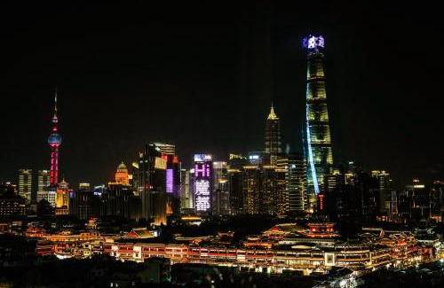 Huangpu Apartment | Shanghai Sunshine House - family friendly suite - near the Bund & Yu Garden