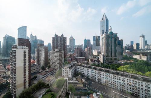 Downtown Shanghai Apartment | Shanghai Yi Du B&B -Family - Friendly Suite Close to People's Square and Subway