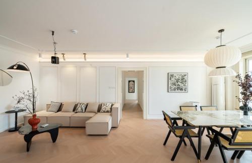 Downtown Shanghai Apartment | Shanghai Yi Du B&B -Family - Friendly Suite Close to People's Square and Subway
