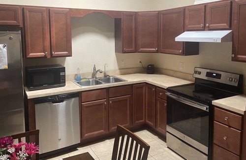 Tavares Condo | Shantiniketan F 12 /2512 /50 minutes to the Disney 2 mile to down town Tavares.
