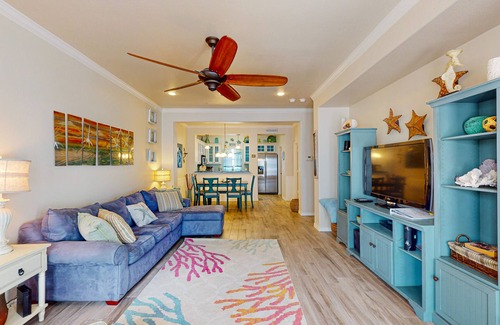 Safe Harbor House | Shared Pool, Close to Beach, Pet Friendly, Garage Access