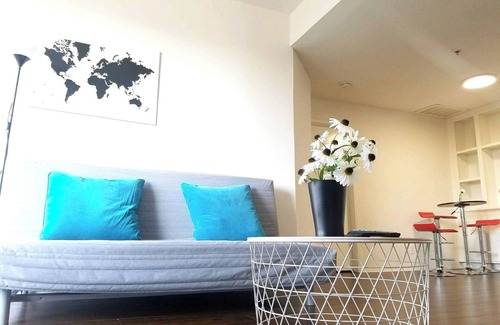Wilshire Center Apartment | Shared Room 44 in Koreatown