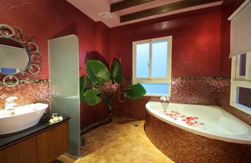 Wujie House | Sharjah B&B