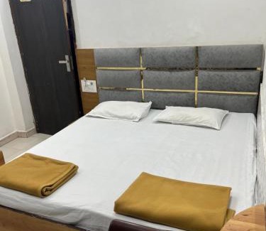 Amritsar Hotel | Sharma's BNB
