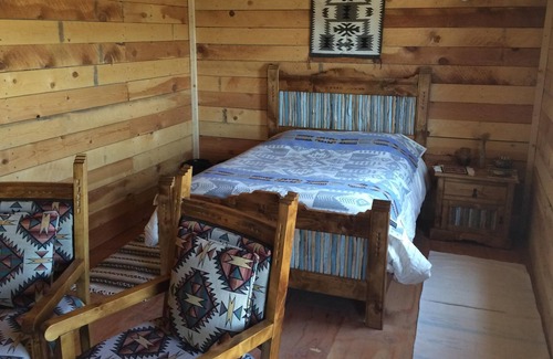 Page Cabin | Shash Dine' EcoRetreat